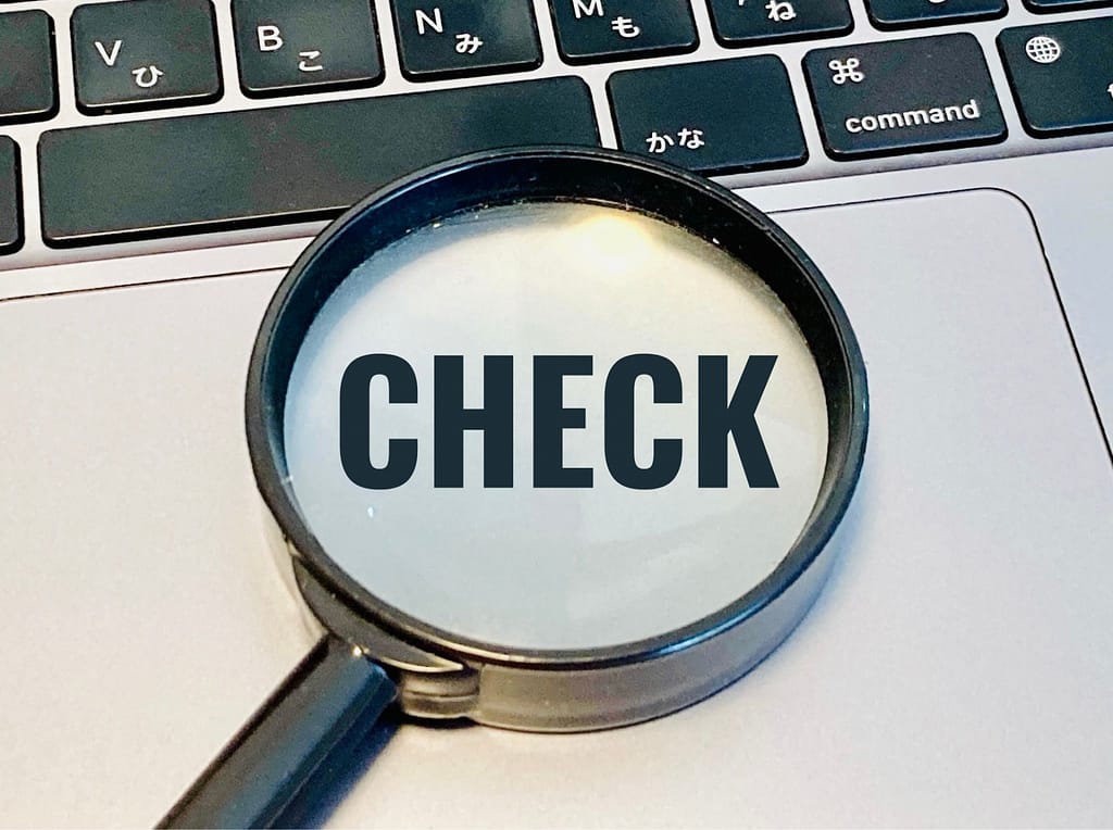 マッチングアプリでの失敗原因の分析や、改善ポイントのチェックをイメージした画像。